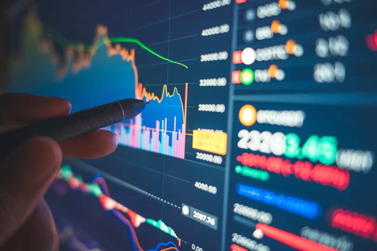 Buy The Dip: 2 Discounted Dividend Stocks to Consider Now