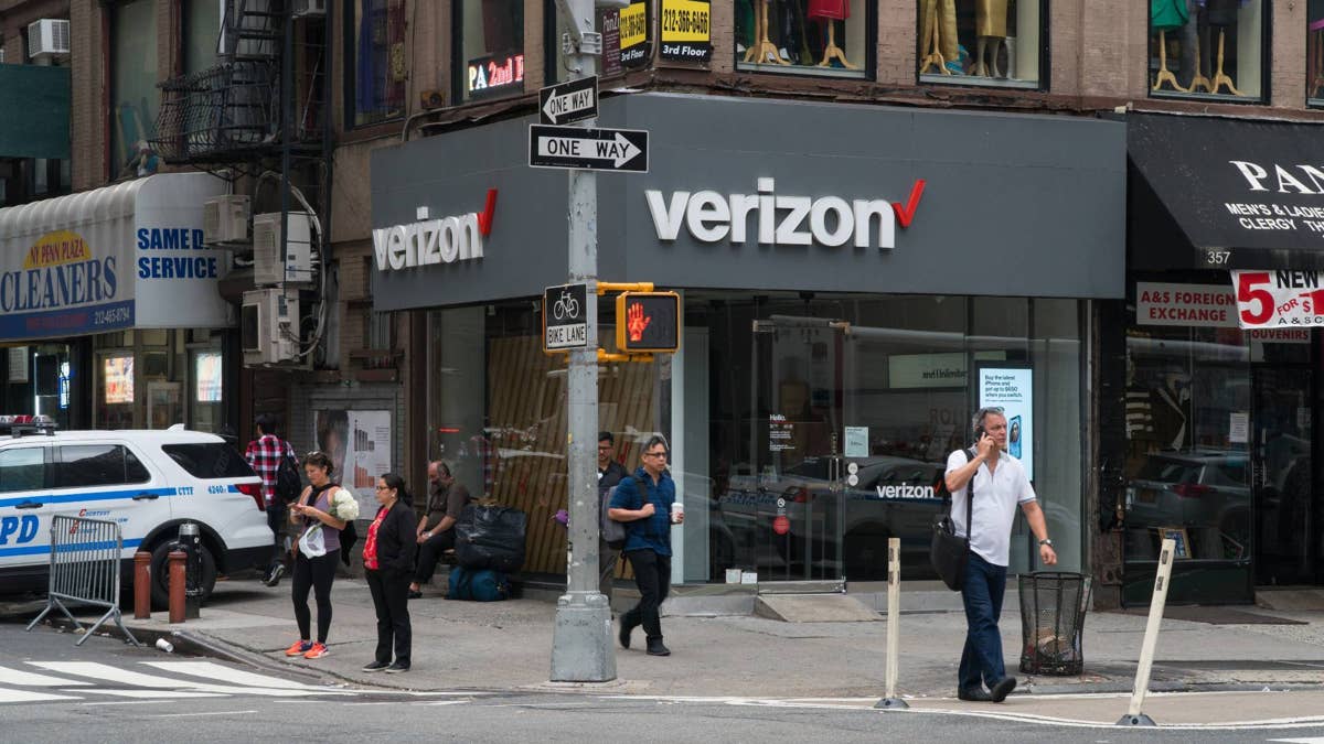 Verizon scales back a perk that keeps prices low for customers