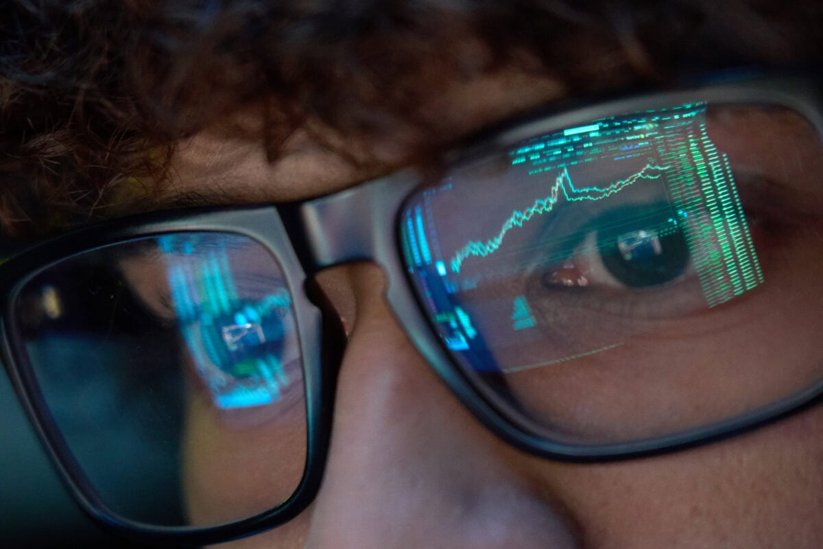 The Best Ways to Invest With the S&P 500 and TSX Near All-Time Highs